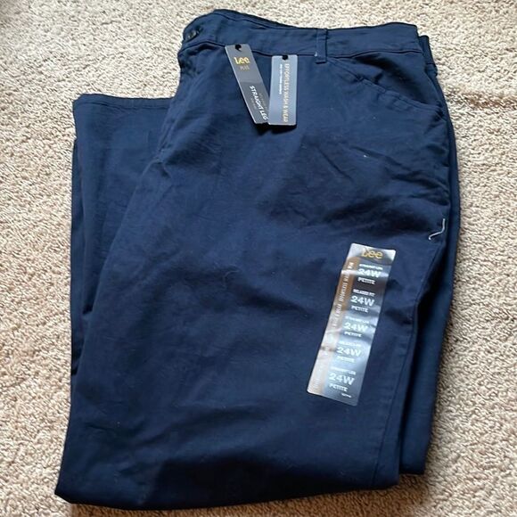 Lee I Plus Size Petite Relaxed Fit Straight Pants - Picture 3 of 6